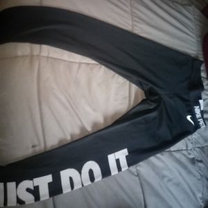 Nike leggings